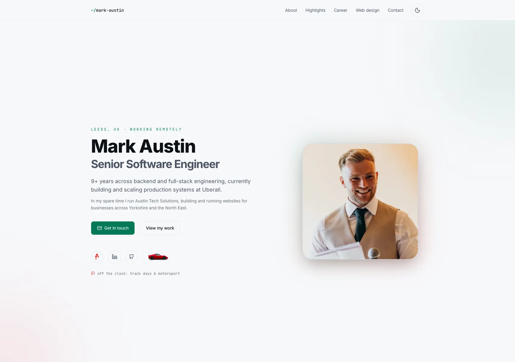 Mark Austin portfolio homepage: Senior Software Engineer introduction beside a portrait photo
